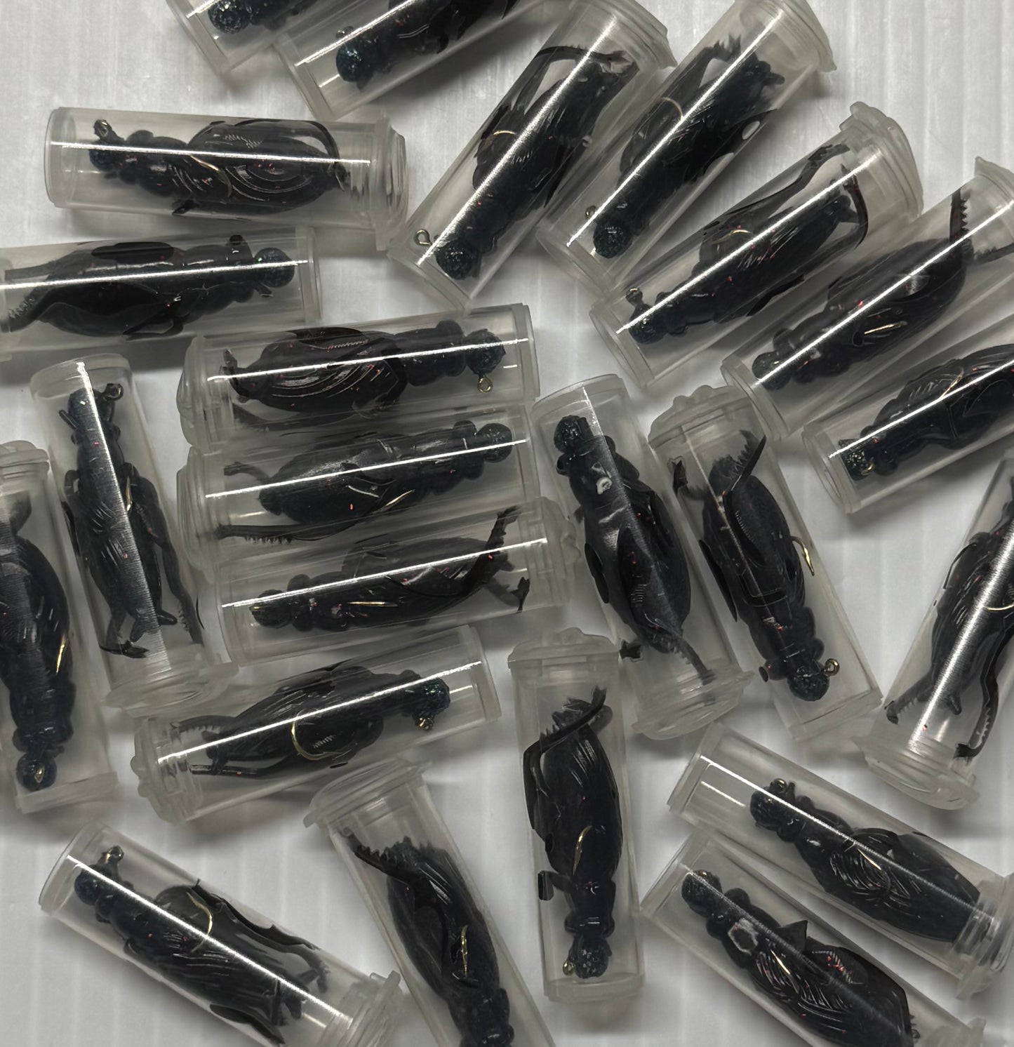 CHUBBIES CRICKS BLACK/RED FLAKE 1/32 oz 24 Piece / $.75 Each!
