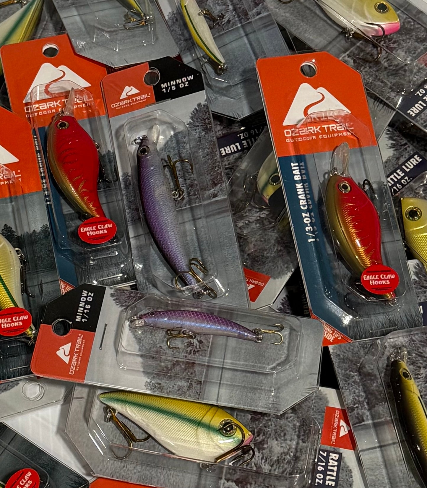 OZARK TRAIL HARDBAIT BUNDLE 24 Piece / $1.99 Each!